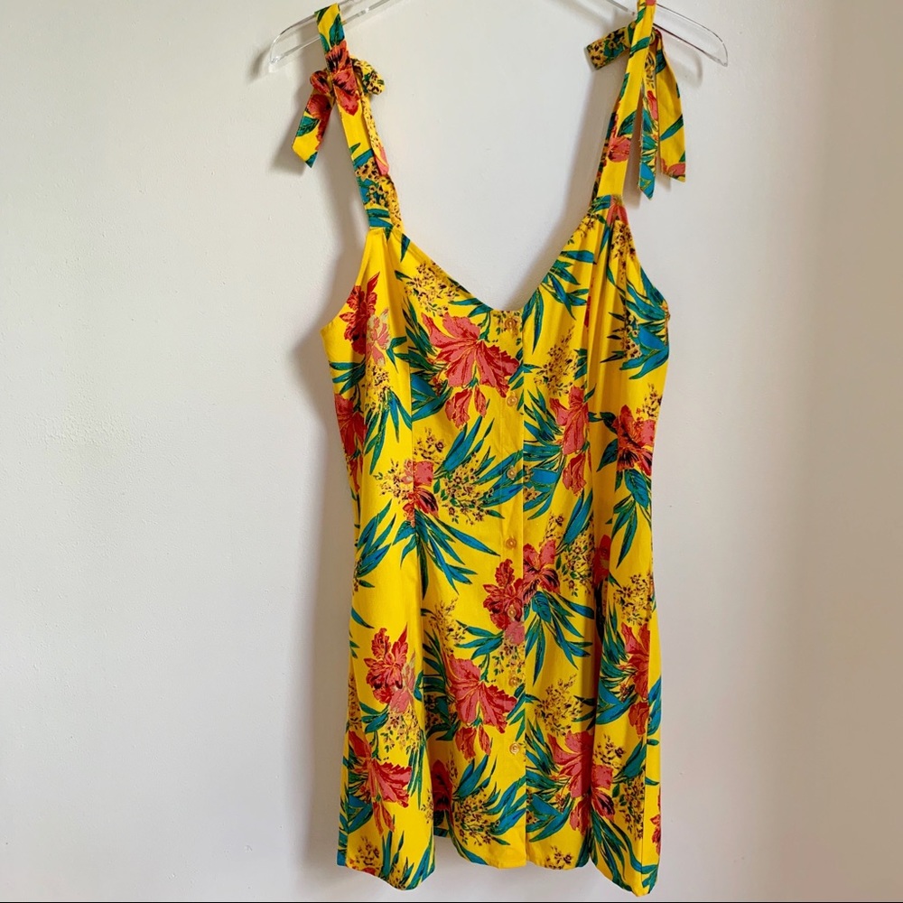 Forever 21 Yellow Floral Tie Shoulder Dress. Sz L